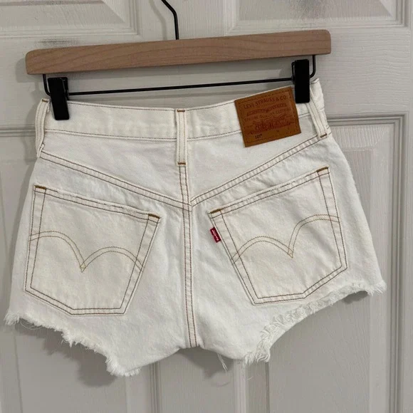 Levis 501 Original Shorts Womens 24 White NWT High Rise Cutoffs Boho Festival - Picture 1 of 13